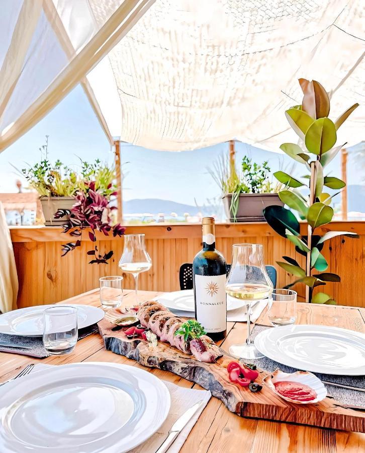 Seaview Apartments Rental Vlorë Esterno foto
