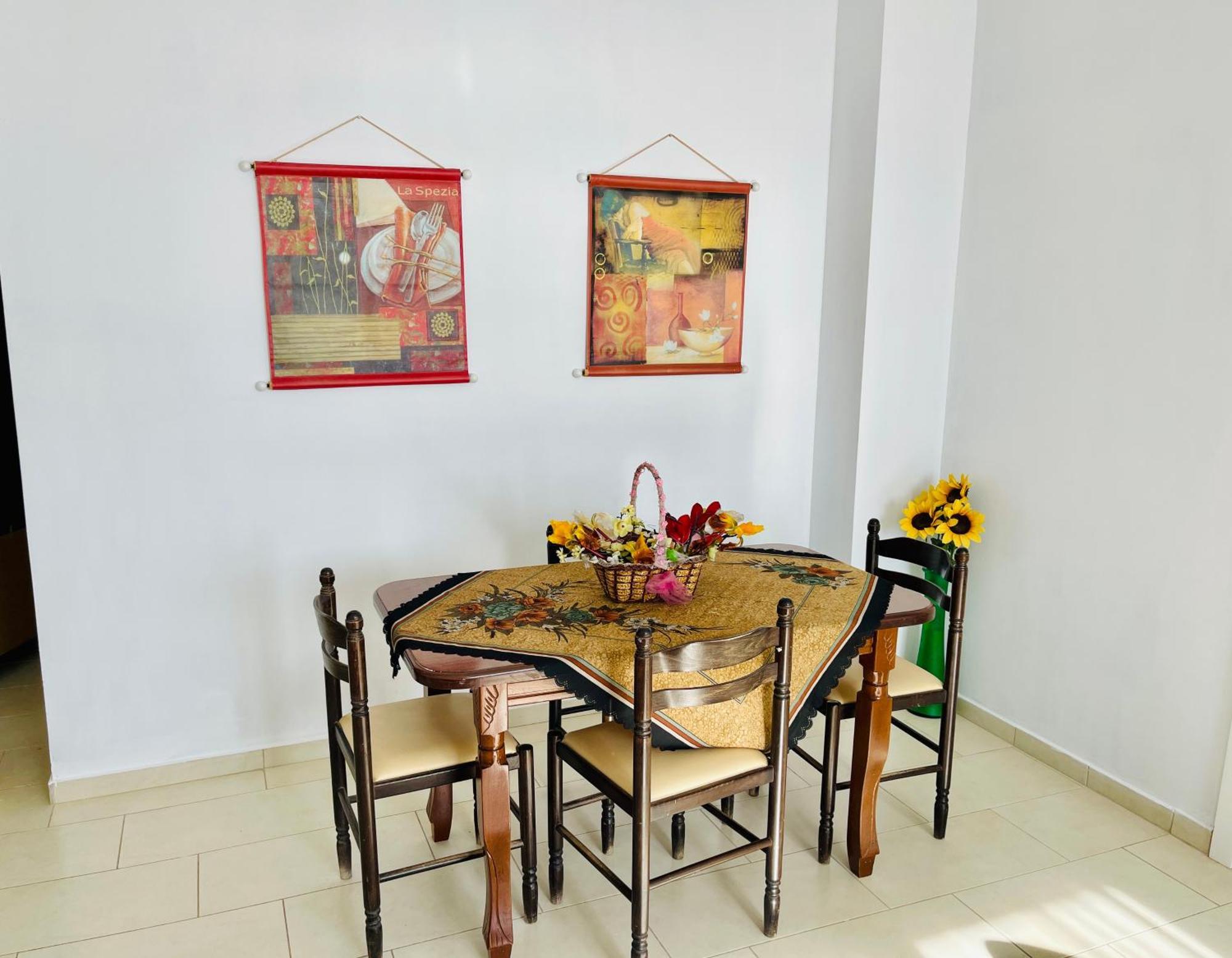 Seaview Apartments Rental Vlorë Esterno foto