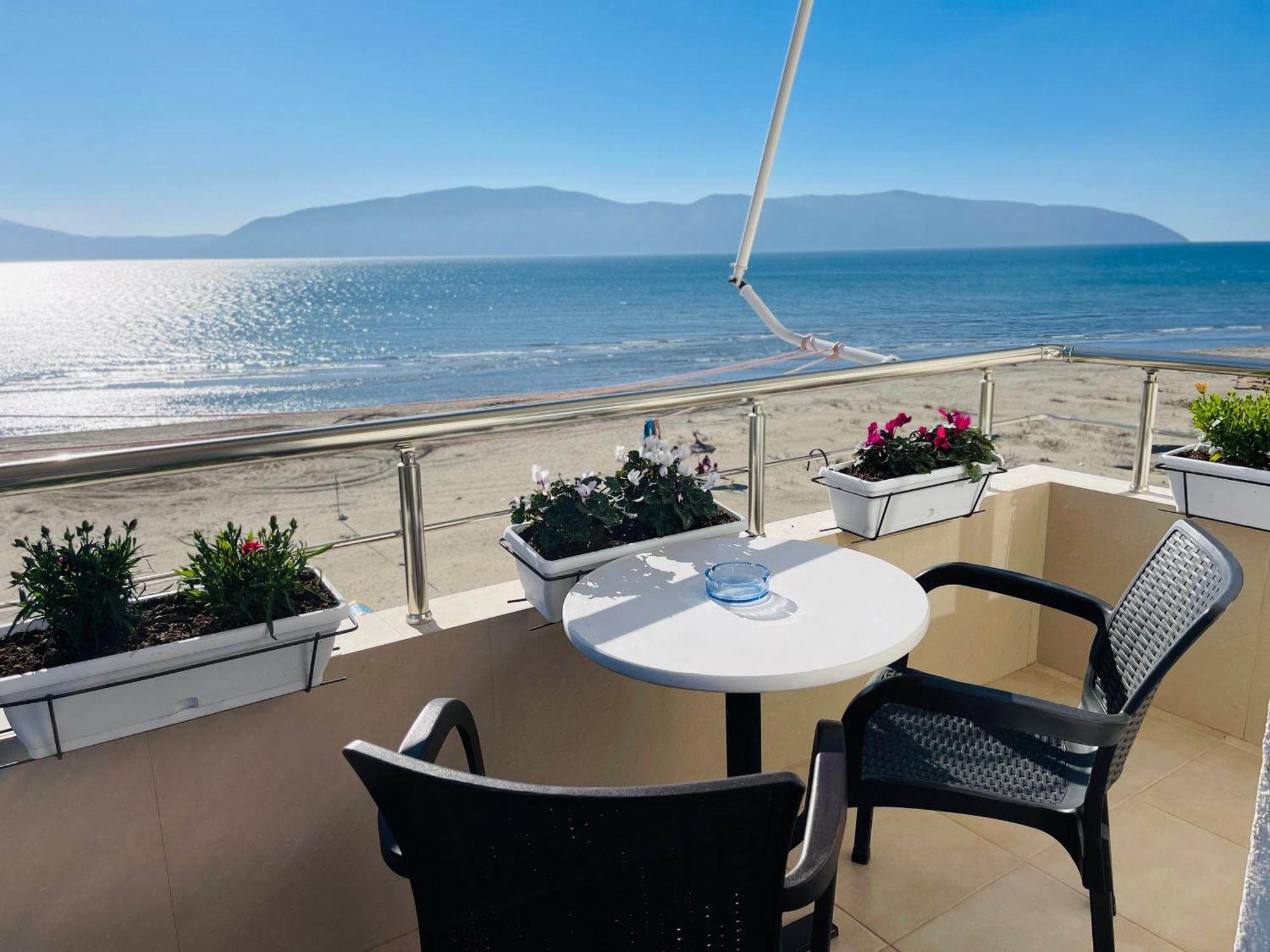 Seaview Apartments Rental Vlorë Esterno foto